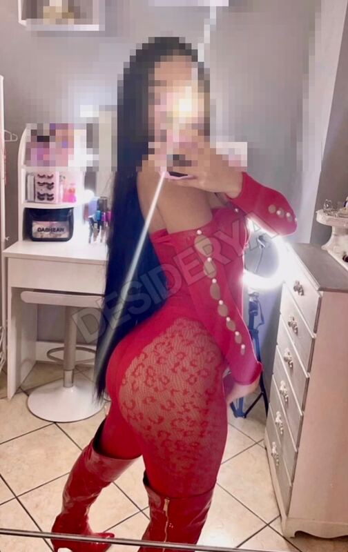 Elisa215977531