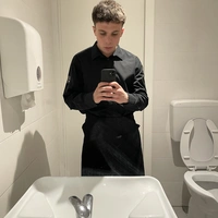 alexis23